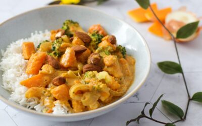 Curry de légumes au gingembre et à la noix de coco : un plat végétarien épicé et crémeux