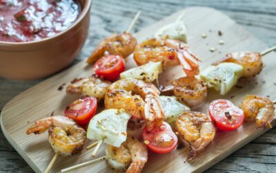 Brochettes de crevettes au gingembre : un en-cas léger et épicé pour l’apéritif